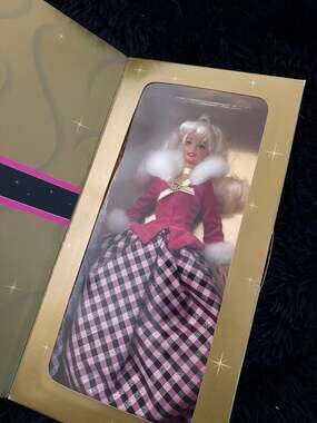 Vintage Mattel WINTER RHAPSODY 1996 Barbie Doll Avon Special Edition NEW in Box